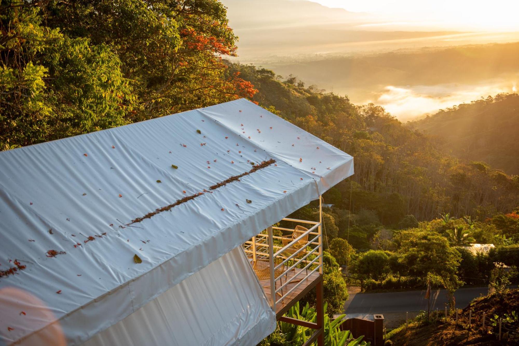 Luxury tent Quimera Glamping